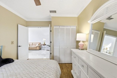 Sought-after corner villa, in the heart of Boca Raton! Welcome - photo 20