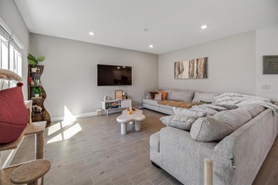 Welcome home to this beautiful 3-bedroom, 2-bath residence - photo 21