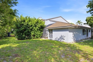 Sought-after corner villa, in the heart of Boca Raton! Welcome - photo 23