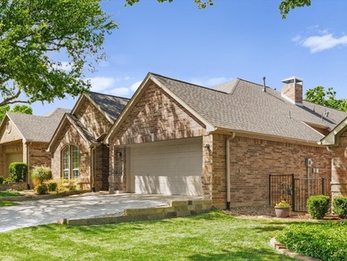 Talk About LOCATION! Perfectly set along the fairway of Oakmont - photo 2