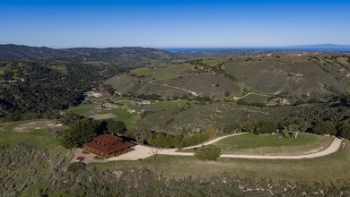 Set on a scenic ridge with panoramic views encompassing historic - photo 7