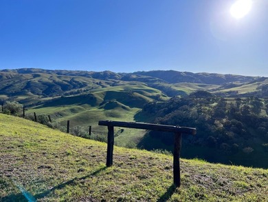 Set on a scenic ridge with panoramic views encompassing historic - photo 8