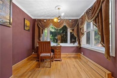 Discover this stunning one-family detached home on a 40x100 lot - photo 12