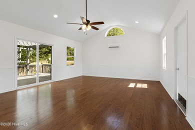 Welcome home to this beautifully renovated 3-bedroom, 2.5-bath - photo 12