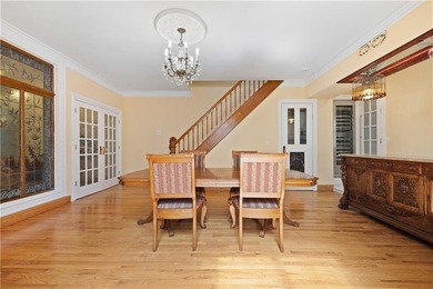 Discover this stunning one-family detached home on a 40x100 lot - photo 14
