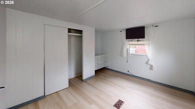 This sweet and comfortable two-bedroom, one-bath manufactured - photo 14