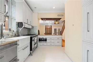 Discover this stunning one-family detached home on a 40x100 lot - photo 19