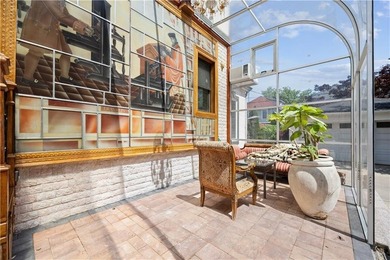 Discover this stunning one-family detached home on a 40x100 lot - photo 23