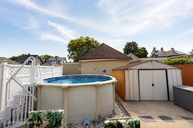 Welcome to 39 Pelton Avenue, a charming detached 2-bedroom - photo 25
