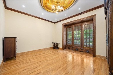 Discover this stunning one-family detached home on a 40x100 lot - photo 30