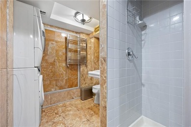Discover this stunning one-family detached home on a 40x100 lot - photo 43