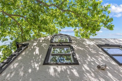 Discover this stunning one-family detached home on a 40x100 lot - photo 46