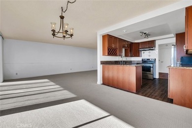 Experience resort-style coastal living at the Palos Verdes Bay - photo 4