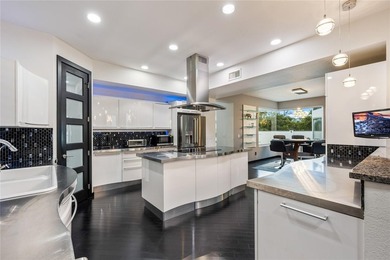 There are homes that impress, and then there are estates that - photo 14