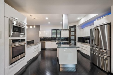 There are homes that impress, and then there are estates that - photo 16