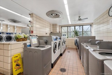 Rare Opportunity Luxury 2 Bedroom Deluxe Coop . Centrally - photo 28