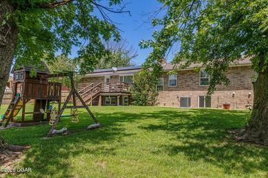 Spacious 4 bed, 3 bath home with fully finished walk-out - photo 44