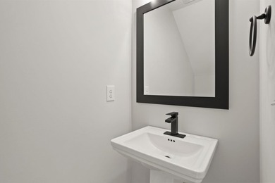 Located in the desirable Lyman area and zoned for District 1 - photo 8