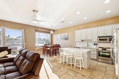 PREMIUM FURNISHED !! WATERFRONT W/EXPANSIVE LAKESIDE VIEWS! This - photo 4