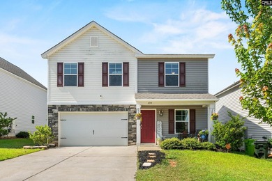 Welcome home to this beautifully maintained 5-bed, 3-bath home - photo 2