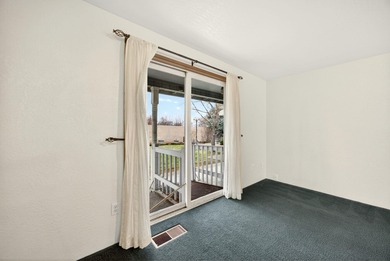 WOW 5 bedroom, 3 bathrooms Plus an office in a great Southwest