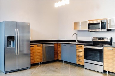 Welcome to urban living in the heart of downtown St. Paul! This - photo 26