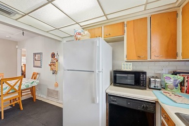 CHARMING SINGLE STORY HOME | PRIME FORT LAUDERDALE LOCATION | - photo 9