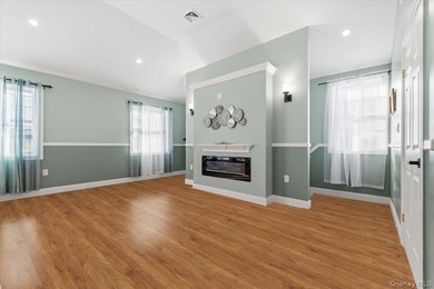 Welcome to this stunning duplex, meticulously done with high-end - photo 15