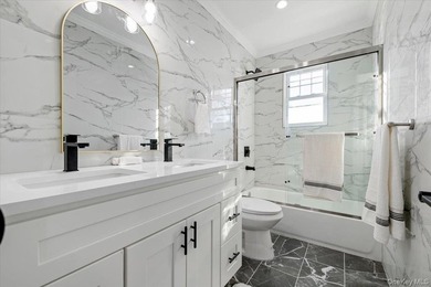 Welcome to this stunning duplex, meticulously done with high-end - photo 21