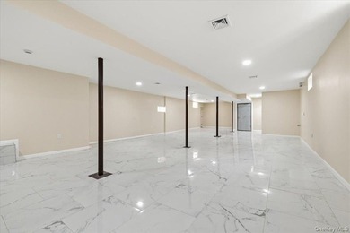 Welcome to this stunning duplex, meticulously done with high-end - photo 26