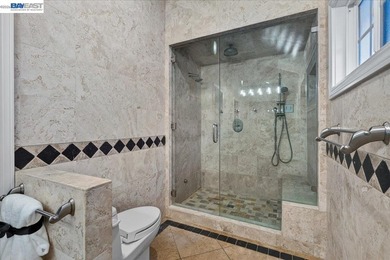 OPEN HOUSE! 6/6 1:30 PM to 4PM Located on a quiet cul-de-sac on - photo 27