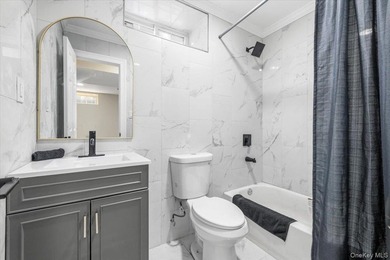 Welcome to this stunning duplex, meticulously done with high-end - photo 27