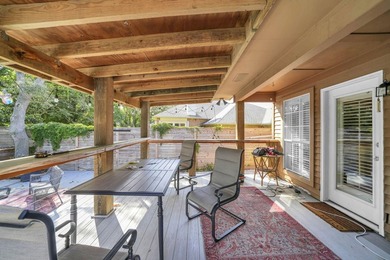Waterfront in the heart of Destin. This spacious lakefront home - photo 29