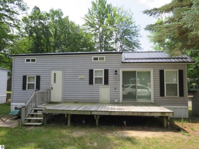 (private lake, pond, creek) Home For Sale in Houghton Lake Michigan