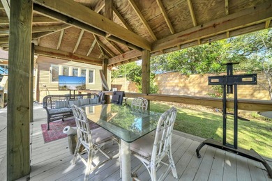 Waterfront in the heart of Destin. This spacious lakefront home - photo 35