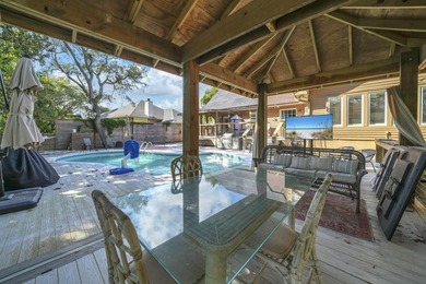 Waterfront in the heart of Destin. This spacious lakefront home - photo 36