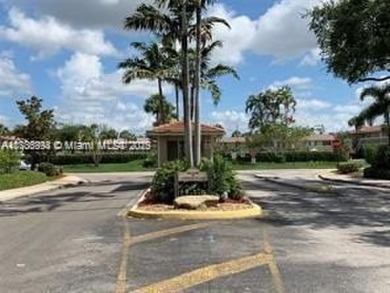 Lake Condo For Sale in Coral Springs, Florida