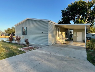 Stunning 3-Bedroom, 2-Bath Home with Lake View in Colony Cove - - photo 1