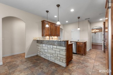 Spacious 4-bedroom, 3.5-bath luxury single-owner home situated - photo 11