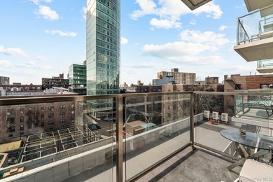 This stunning apartment presents a bright and comfortable living - photo 12