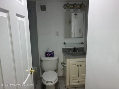 FABULOUS LUXURY LIVING, HI-RISE CONDO FEATURES- CERAMIC TILE - photo 15