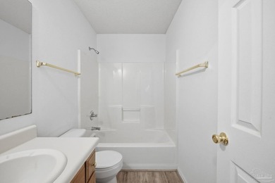 Located in a desirable Navarre neighborhood just down the street - photo 25