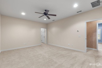 Spacious 4-bedroom, 3.5-bath luxury single-owner home situated - photo 30