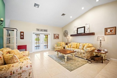 Perfect quiet location, large screened patio, salt water heated - photo 4
