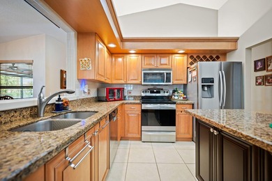 Perfect quiet location, large screened patio, salt water heated - photo 9
