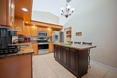 Perfect quiet location, large screened patio, salt water heated - photo 10