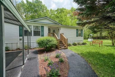 Lake Home For Sale in Crossville, Tennessee