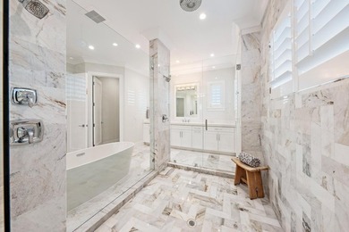 A statement of modern waterfront luxury, this extraordinary - photo 47