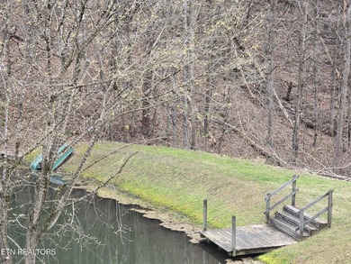 This very lovely home is in an exceptionally desirable setting - photo 2