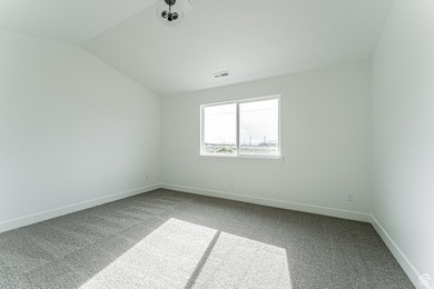 Experience the ideal mix of comfort and convenience in this - photo 12